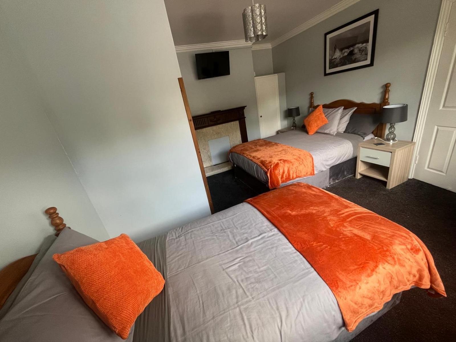 טראלי Manorlodge מראה חיצוני תמונה